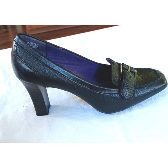 Nine & Co Pumps Desiray Black Leather 8.5 M Buckle Front Square Toe Nine West - Picture 5 of 9